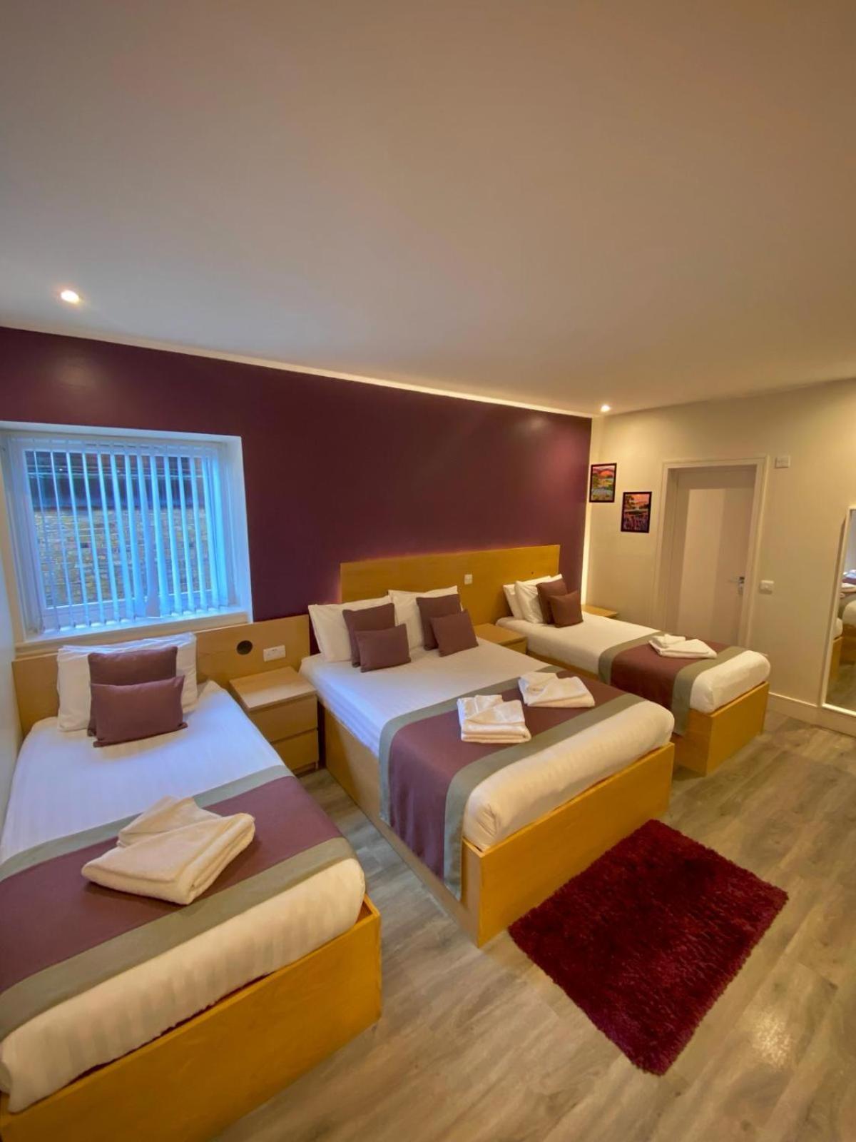 Holtwhites Hotel Энфилд Экстерьер фото